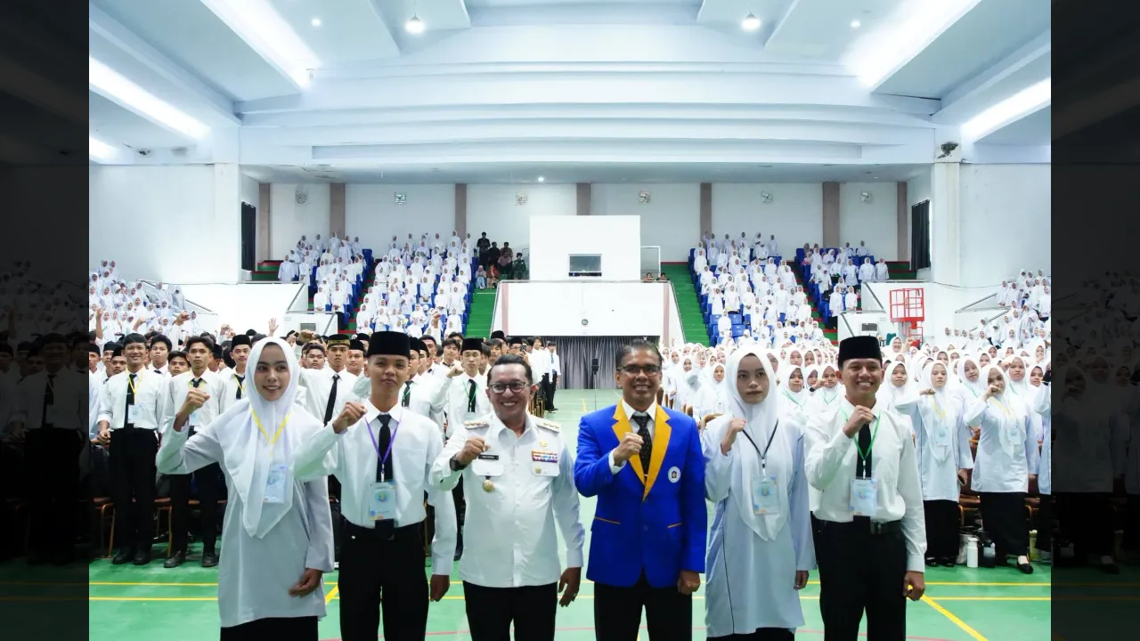 Bakar Semangat 1.288 Maba UIN Mahmud Yunus Batusangkar, Bupati Eka Putra: Genggam Masa Depan!